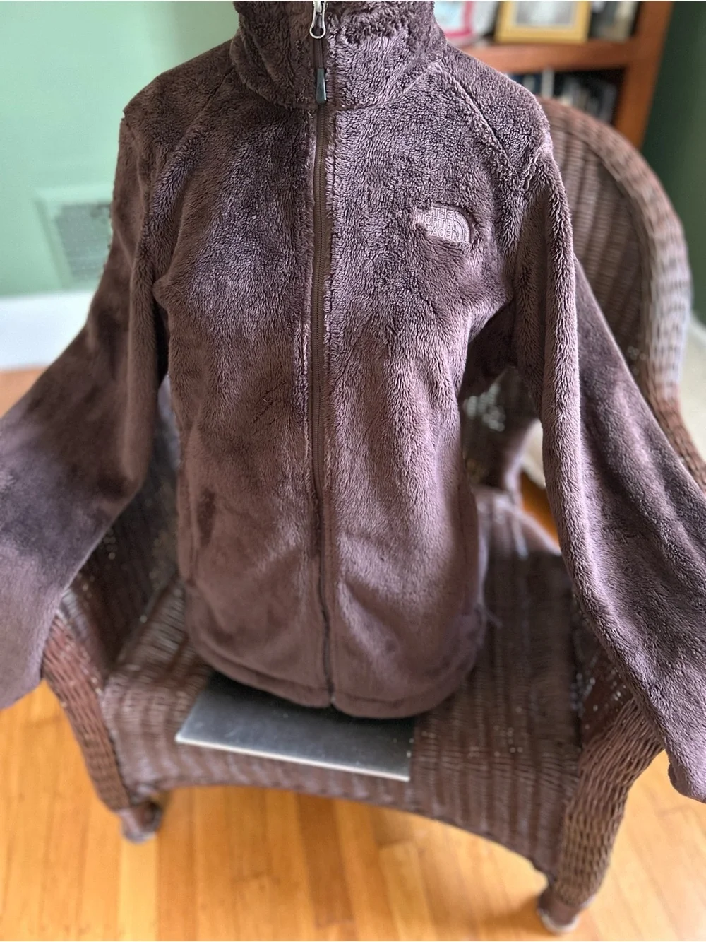 Woman’s NorthFace fleece with stand up collar new